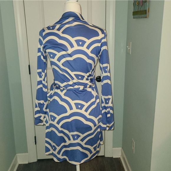 Diane Von Furstenberg Silk Jersey Wrap Dress - Picture 15 of 15